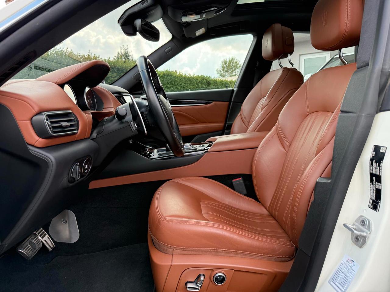 Maserati Levante V6 AWD Granlusso 350CV
