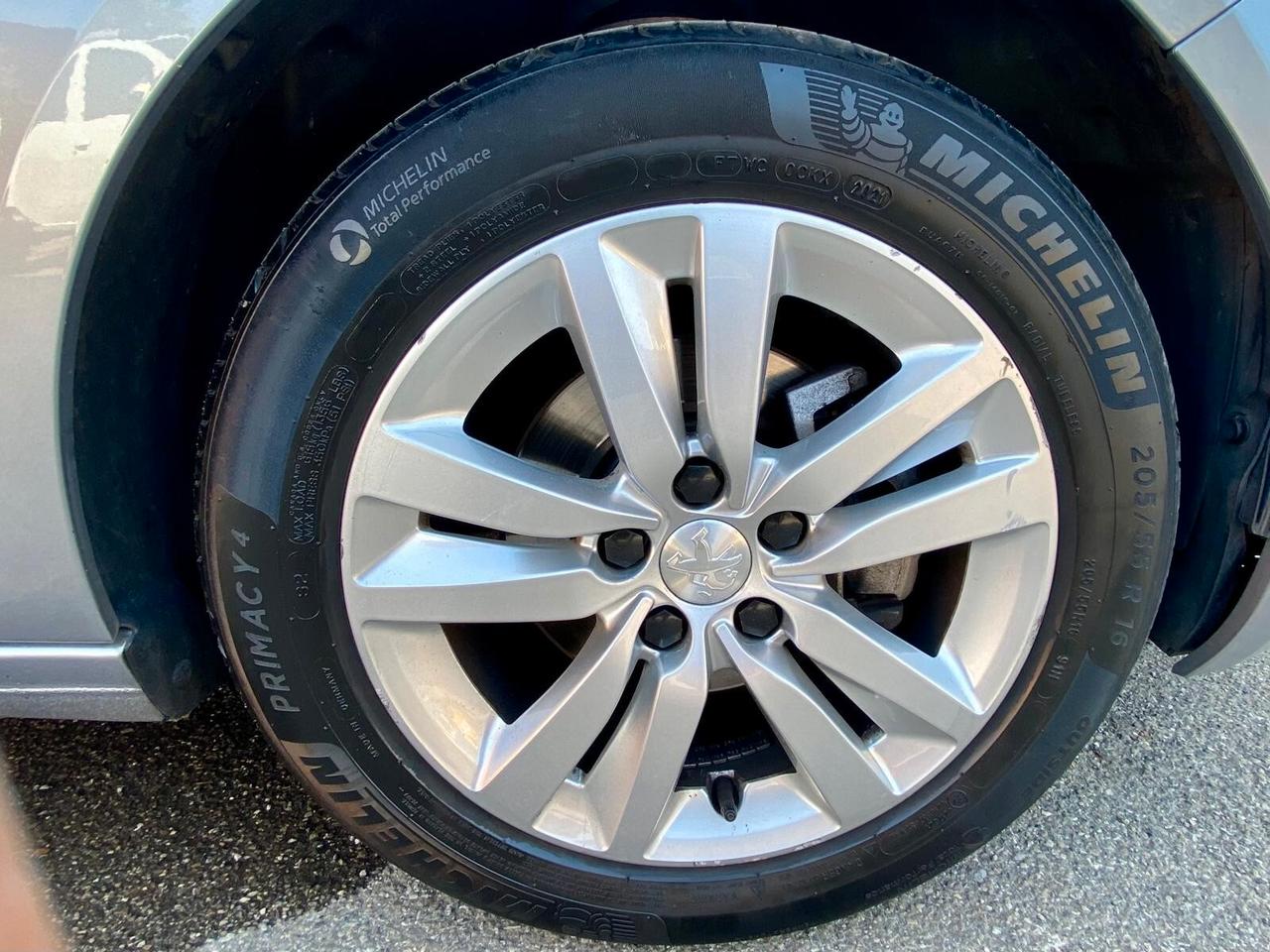 Peugeot 308 BlueHDi 130 S&S SW GT