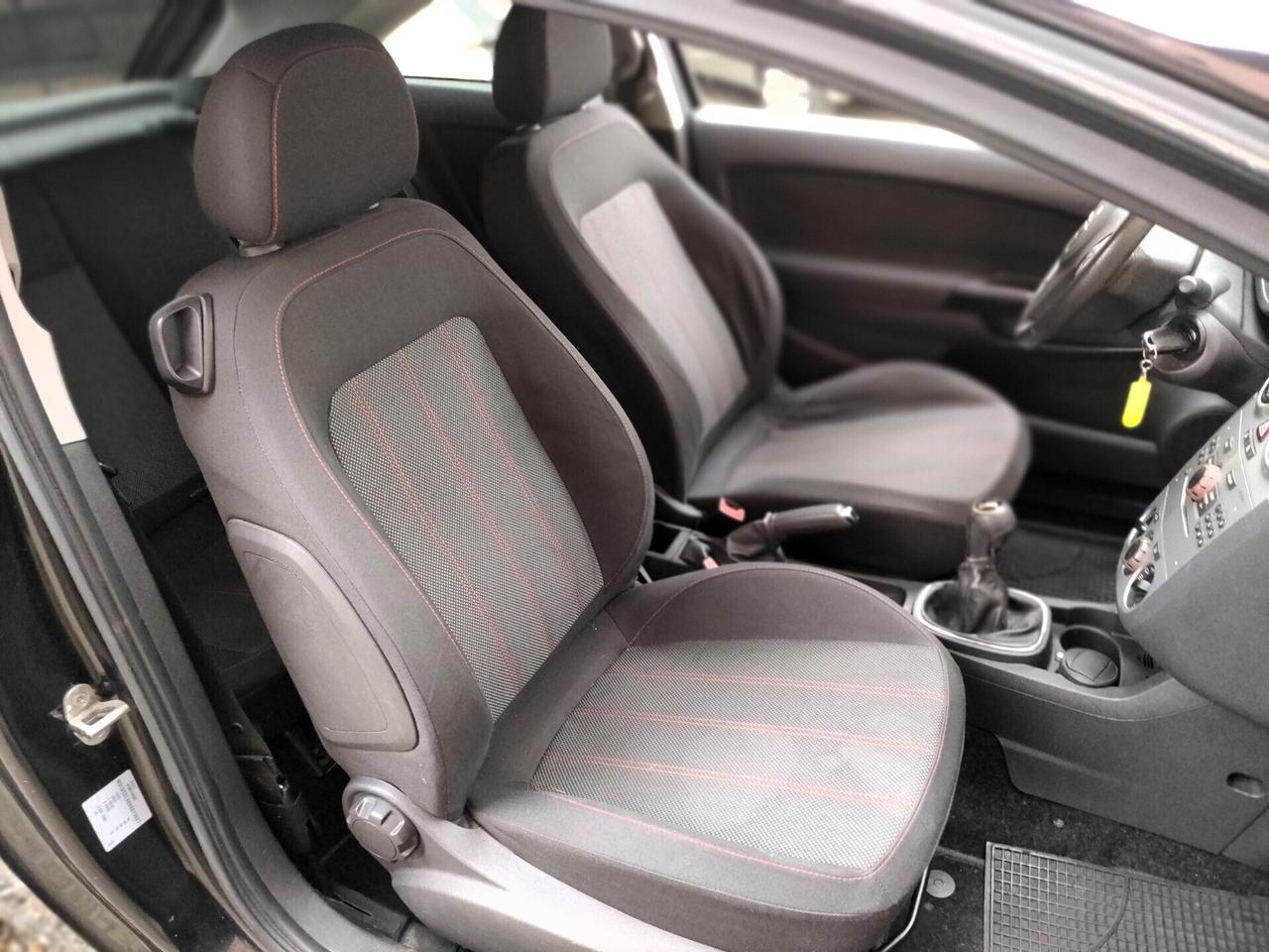 Opel Corsa 1.2 3 porte Sport