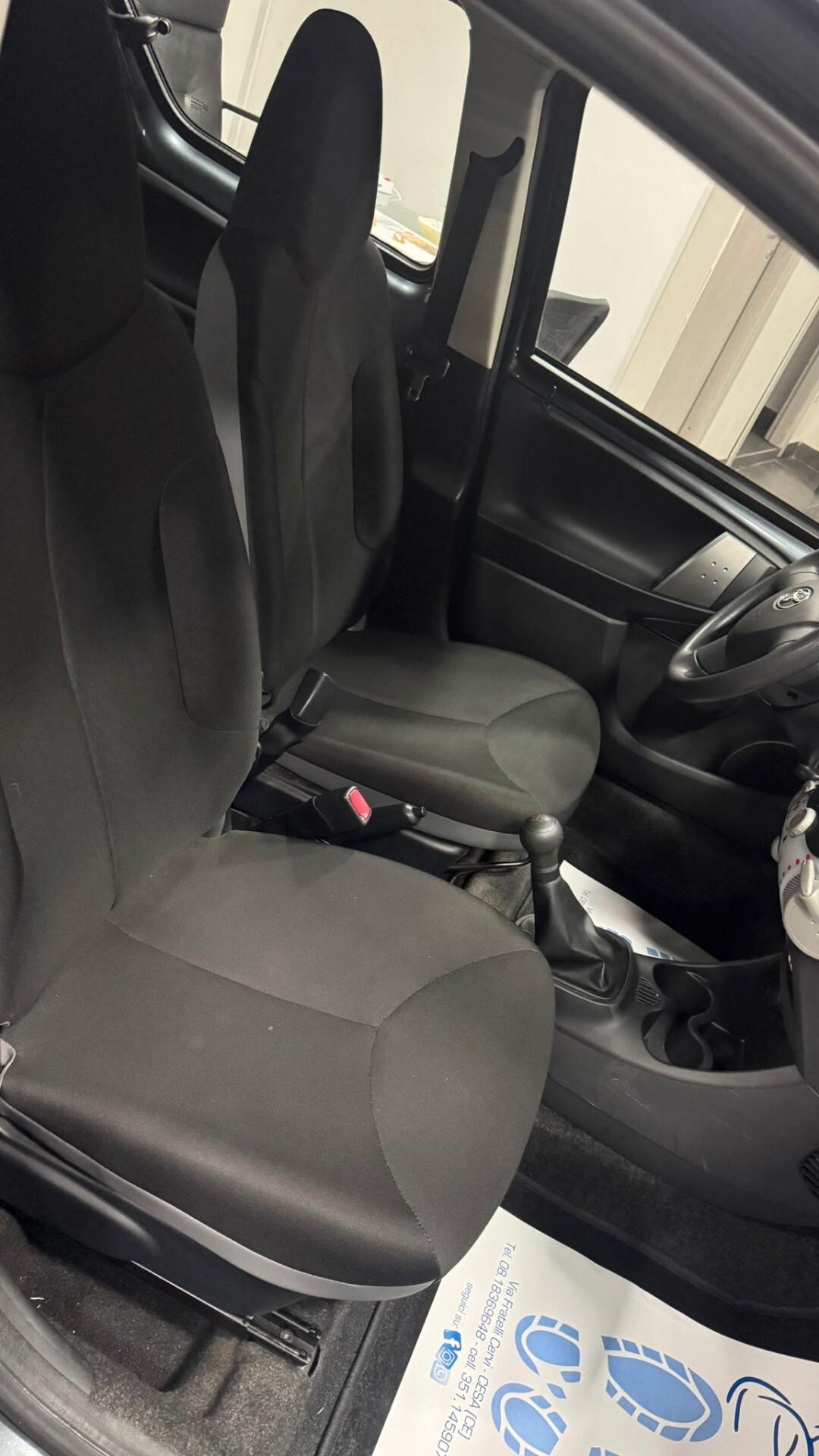 Toyota Aygo 1.0 VVT-i 69 CV 5 porte x-cool