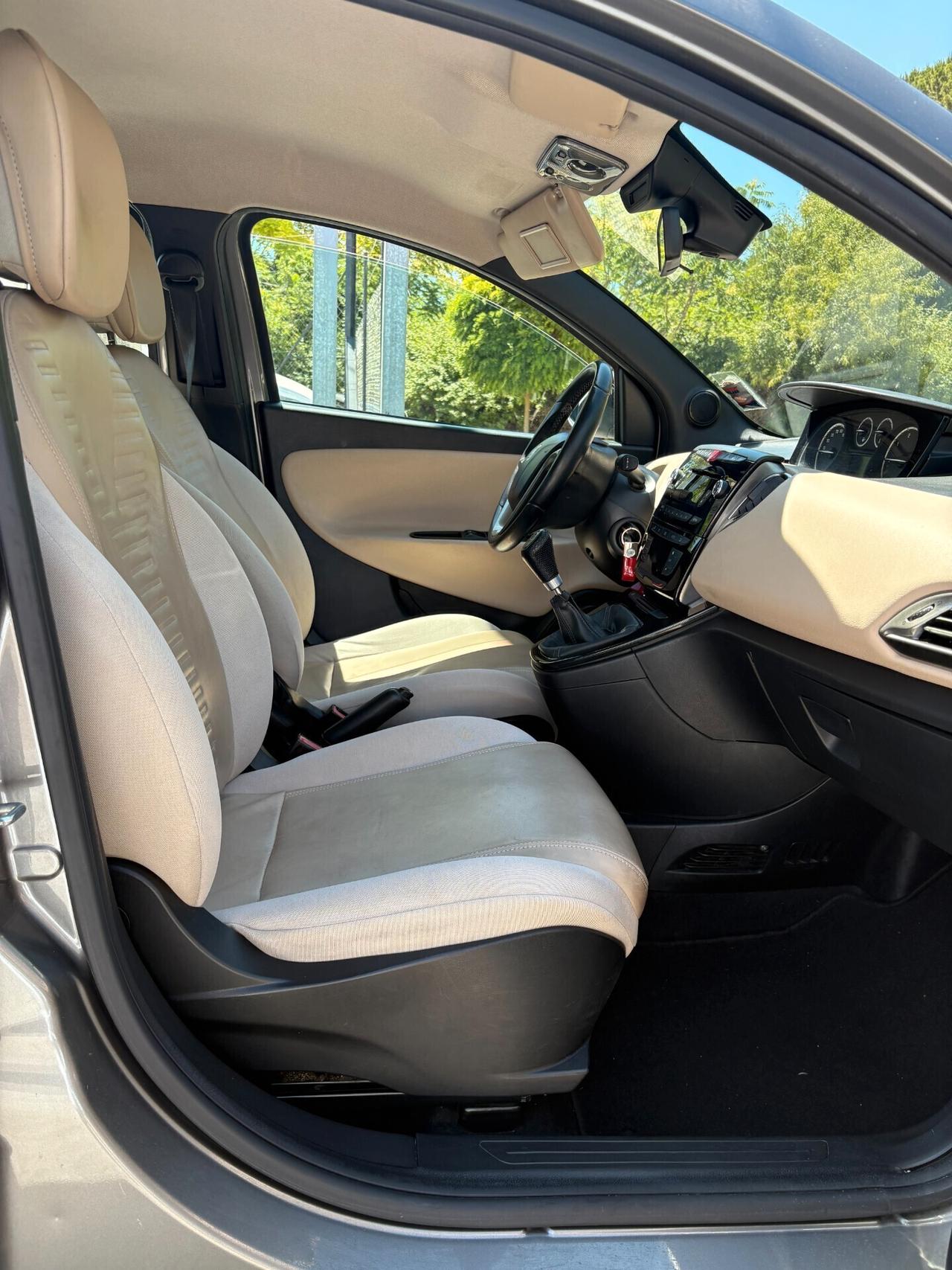 Lancia Ypsilon Gold 1.3 Multijet 5 Porte