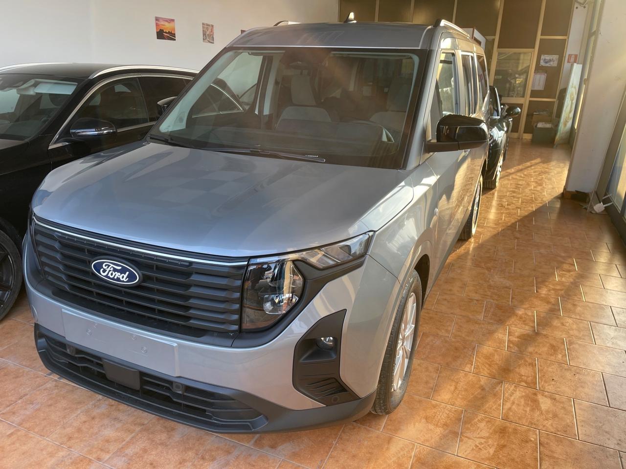 Ford Tourneo Courier Tourneo Courier 1.0 EcoBoost Titanium