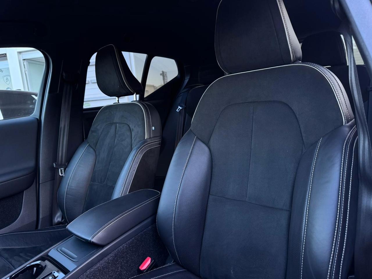 Volvo XC40 D4 AWD Geartronic R-design