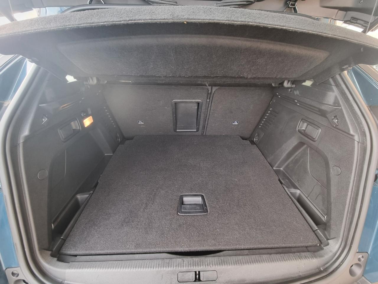 Peugeot 3008 BlueHDi 130 S&S EAT8 Active Business