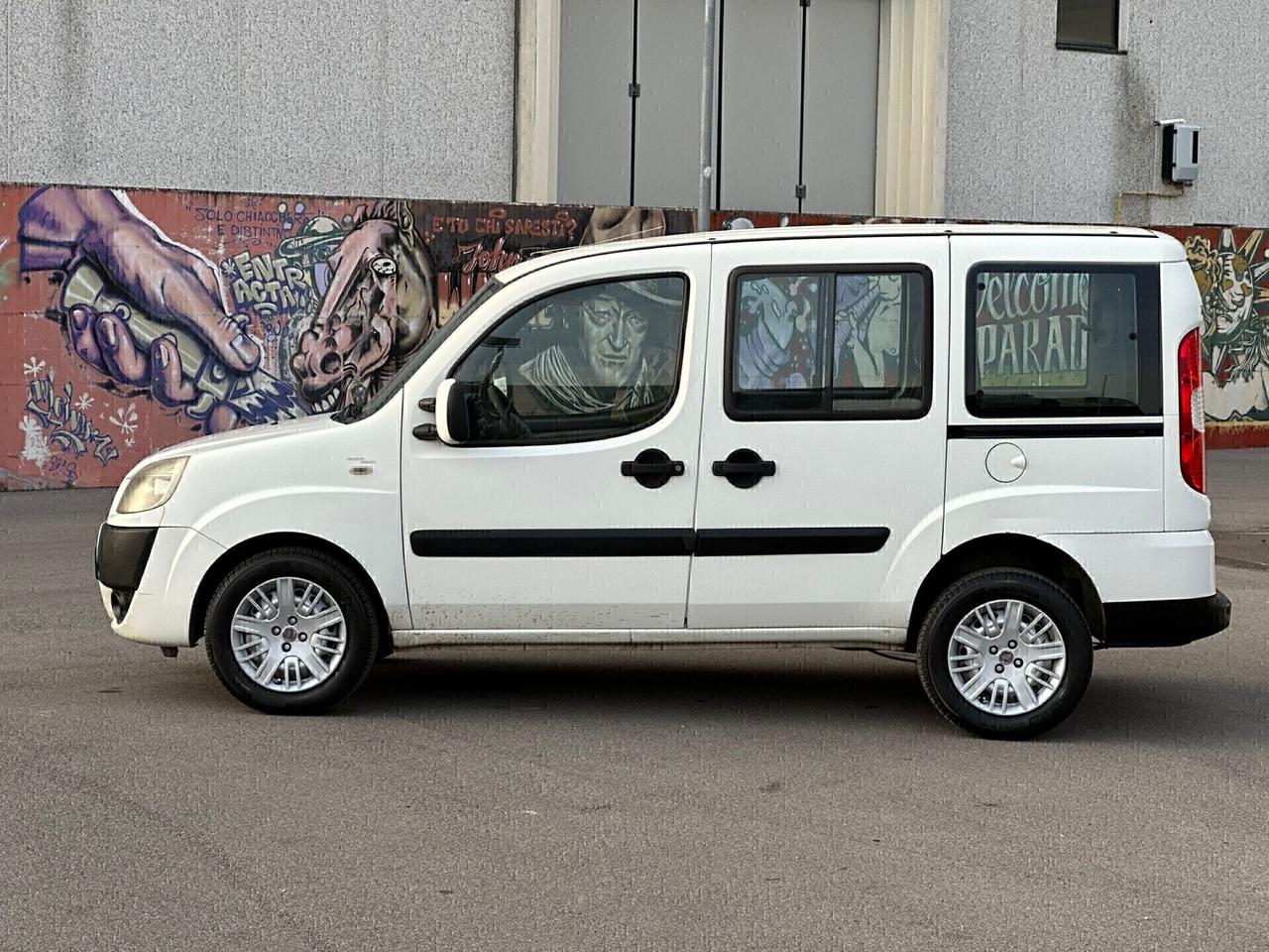 Fiat doblo 5 posti anno 2008 autocarro