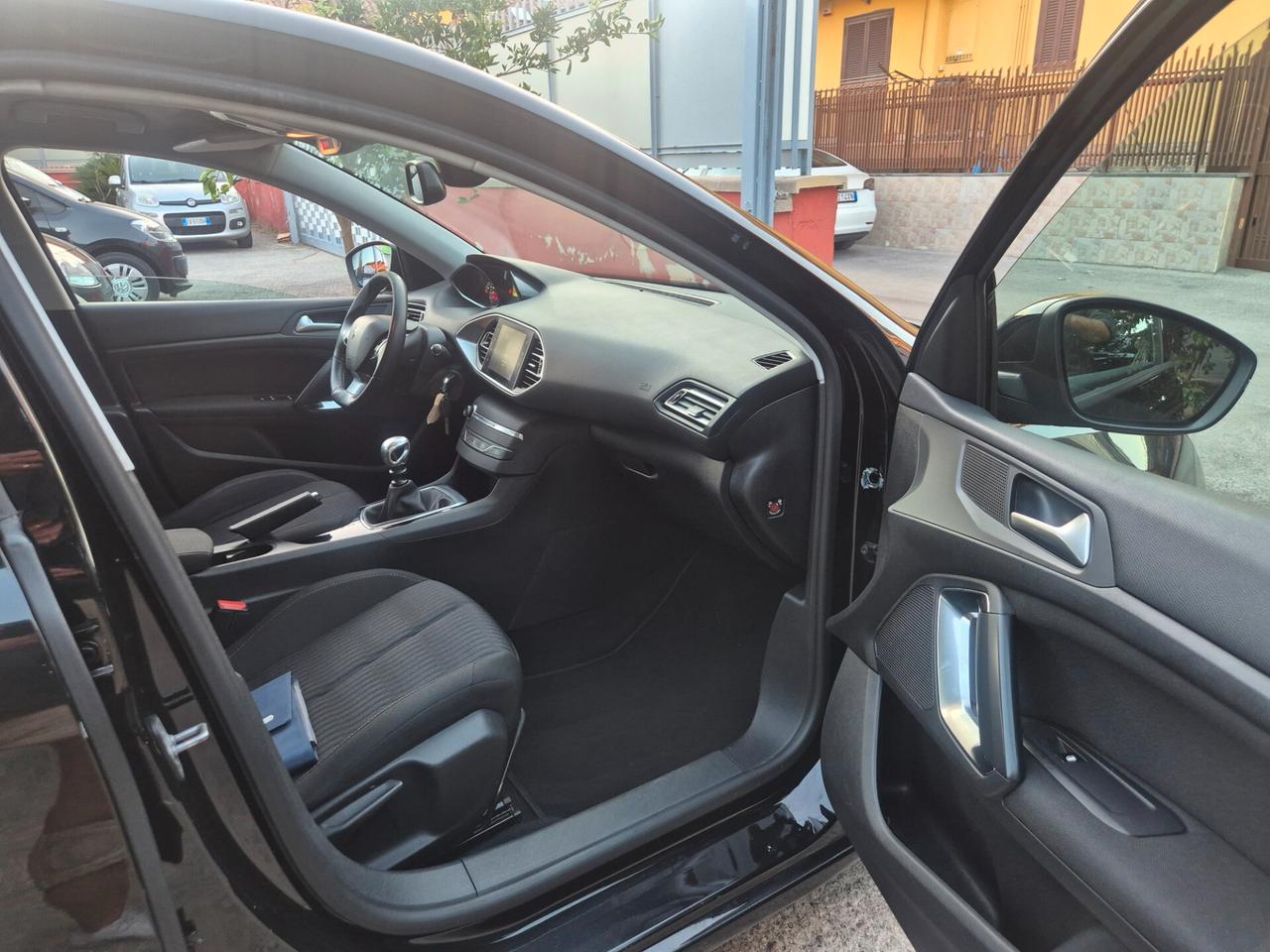 Peugeot 308 1.6 e-HDi 115 CV Stop&Start Active