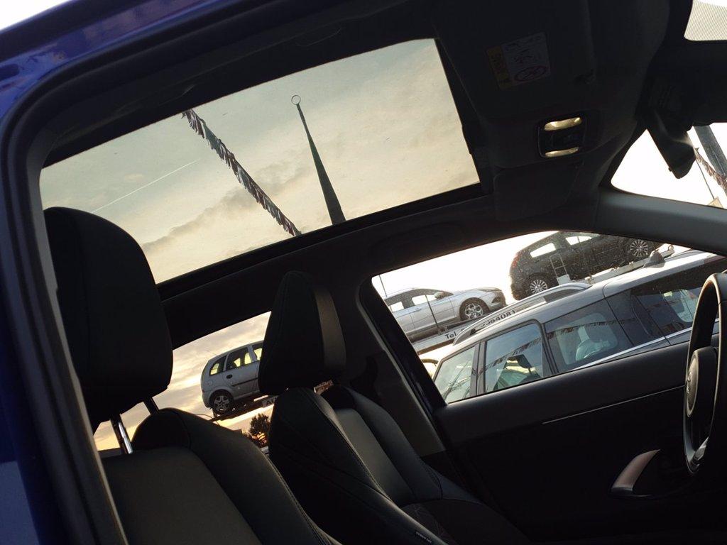 TOYOTA Yaris cross 1.5h lounge fwd 130cv e-cvt del 2024