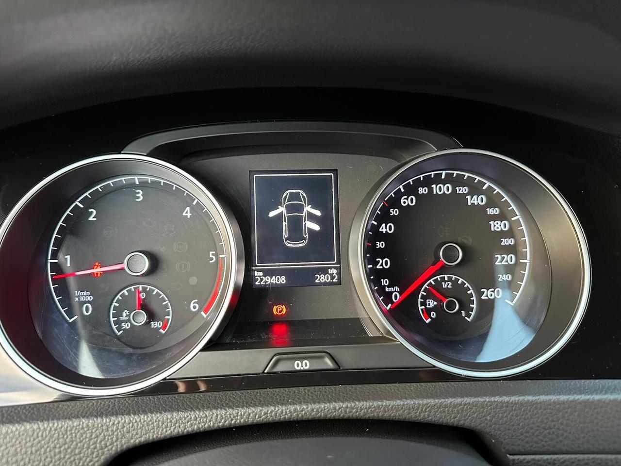 Volkswagen Golf 2.0 TDI 150 CV ALLESTIMENTO R-LINE