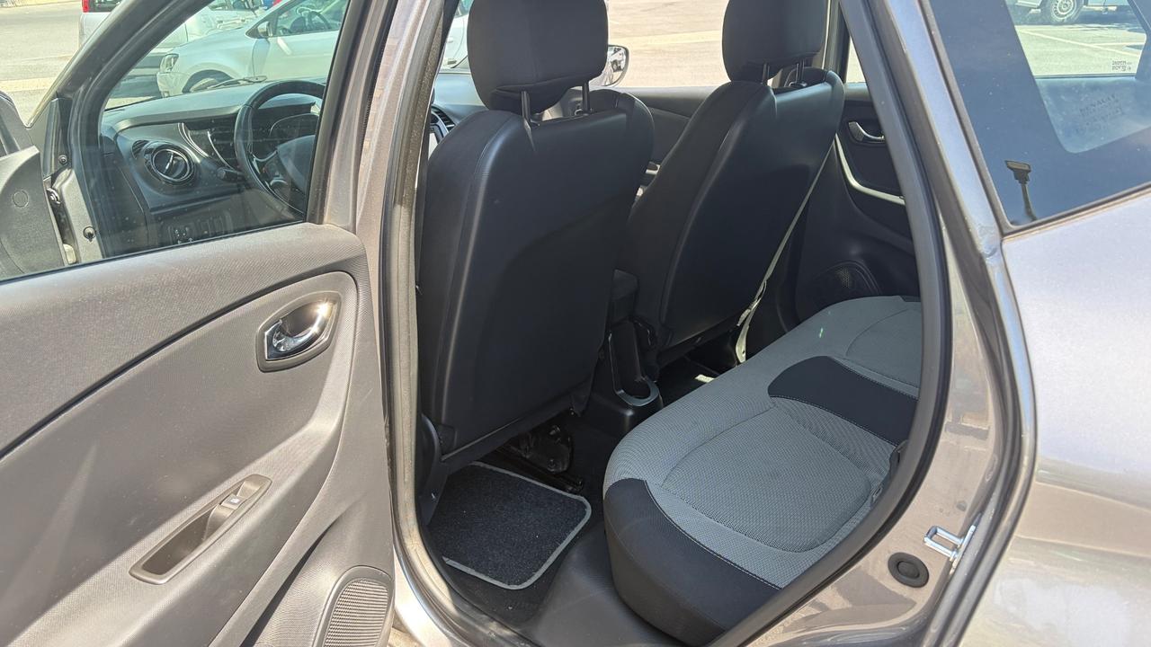 Renault Captur dCi 8V 90 CV EDC Start&Stop Energy Iconic