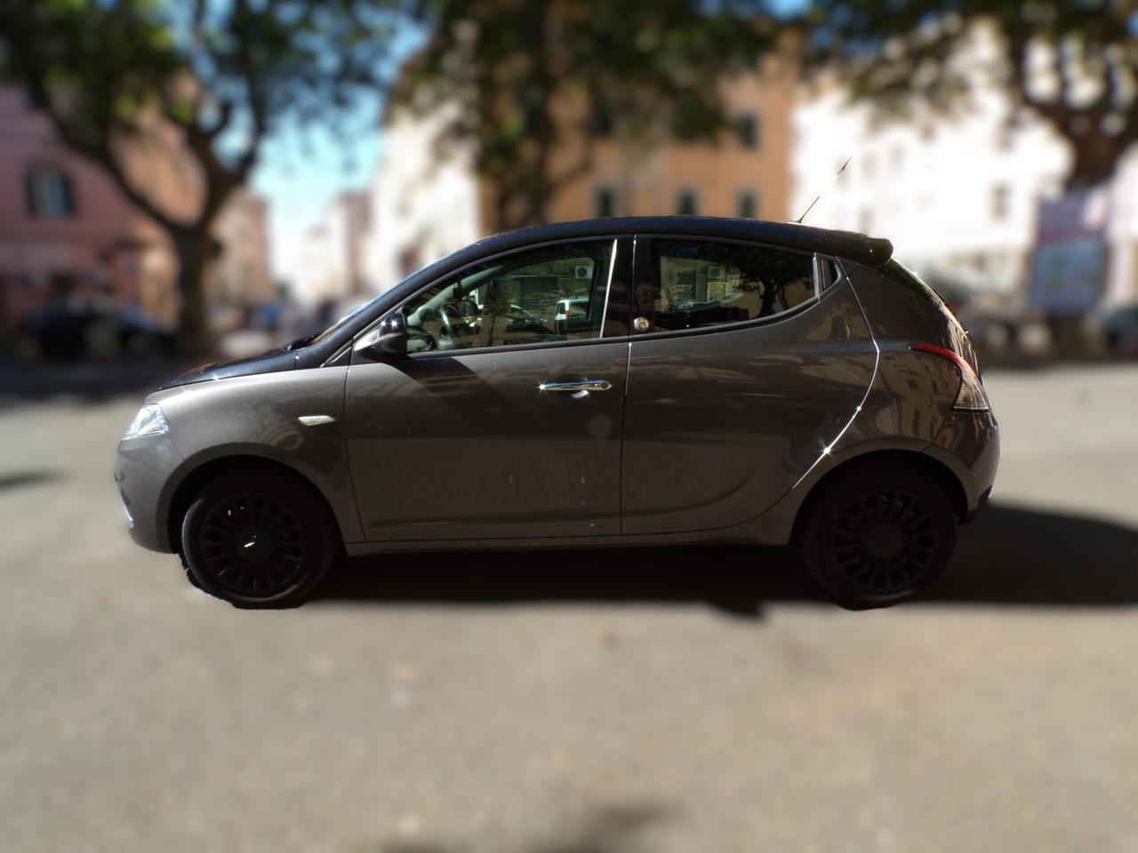 Lancia Ypsilon 1.2 69 CV 5 porte GPL Ecochic Gold NEOPATENTATI