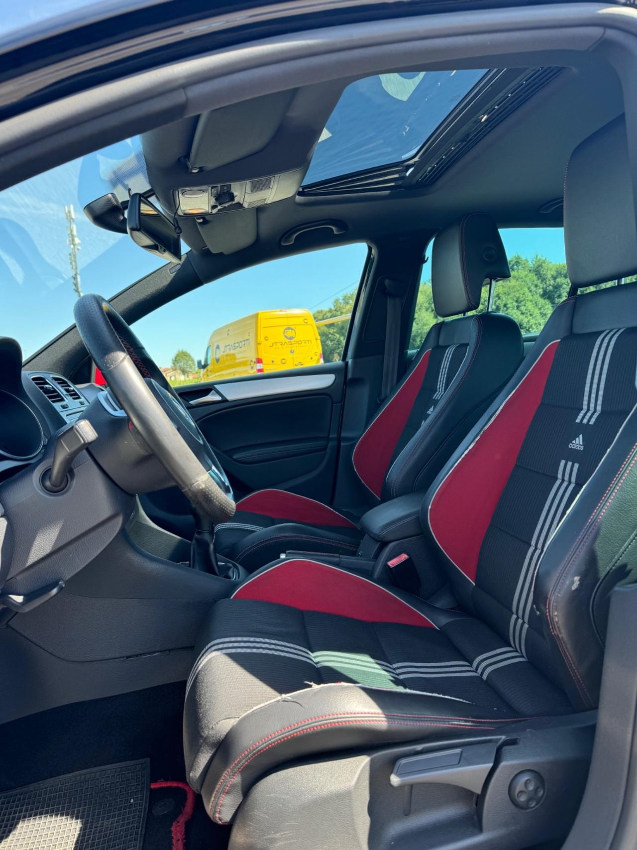 Volkswagen Golf GTI 2.0 TSI 5p.