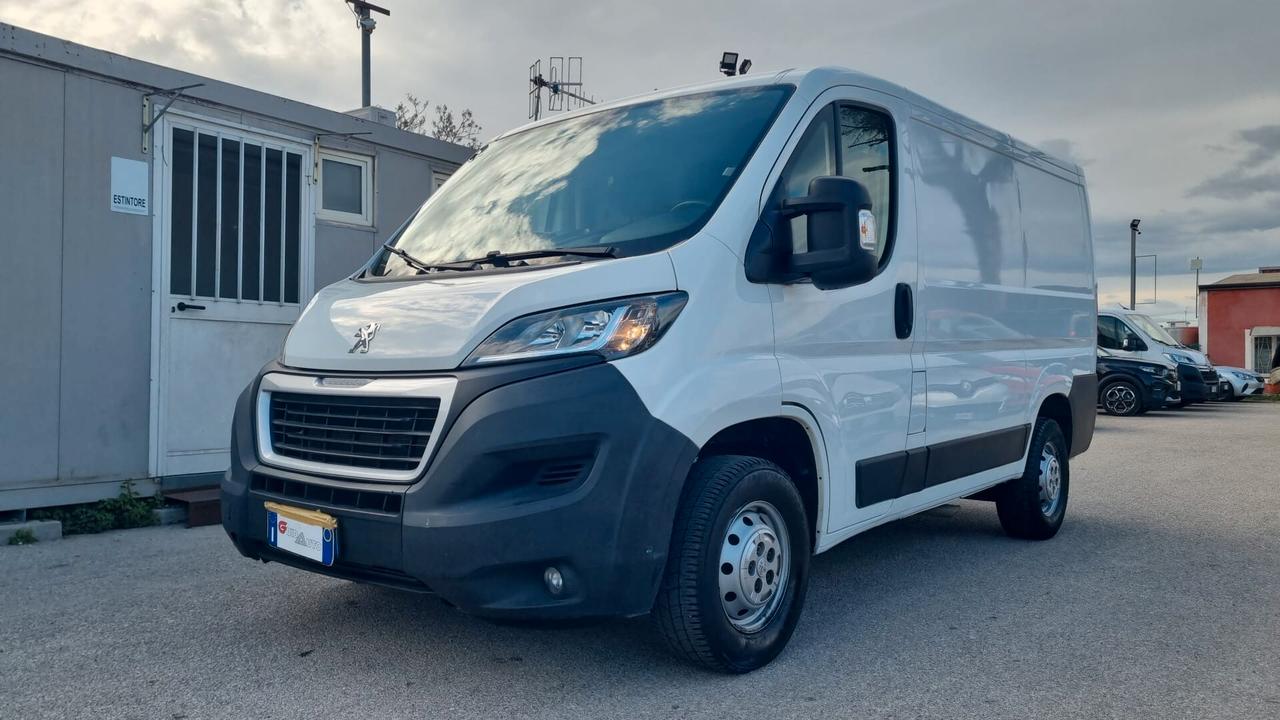 Peugeot Boxer 330 2.2 BlueHDi 140 S&S PC-TN Furgone