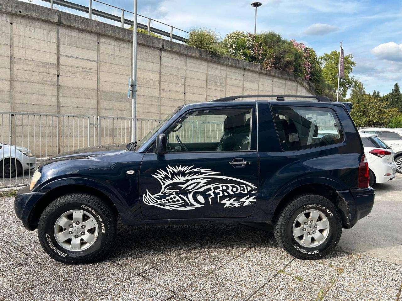 Mitsubishi Pajero 2.5 TDI 3p. GL