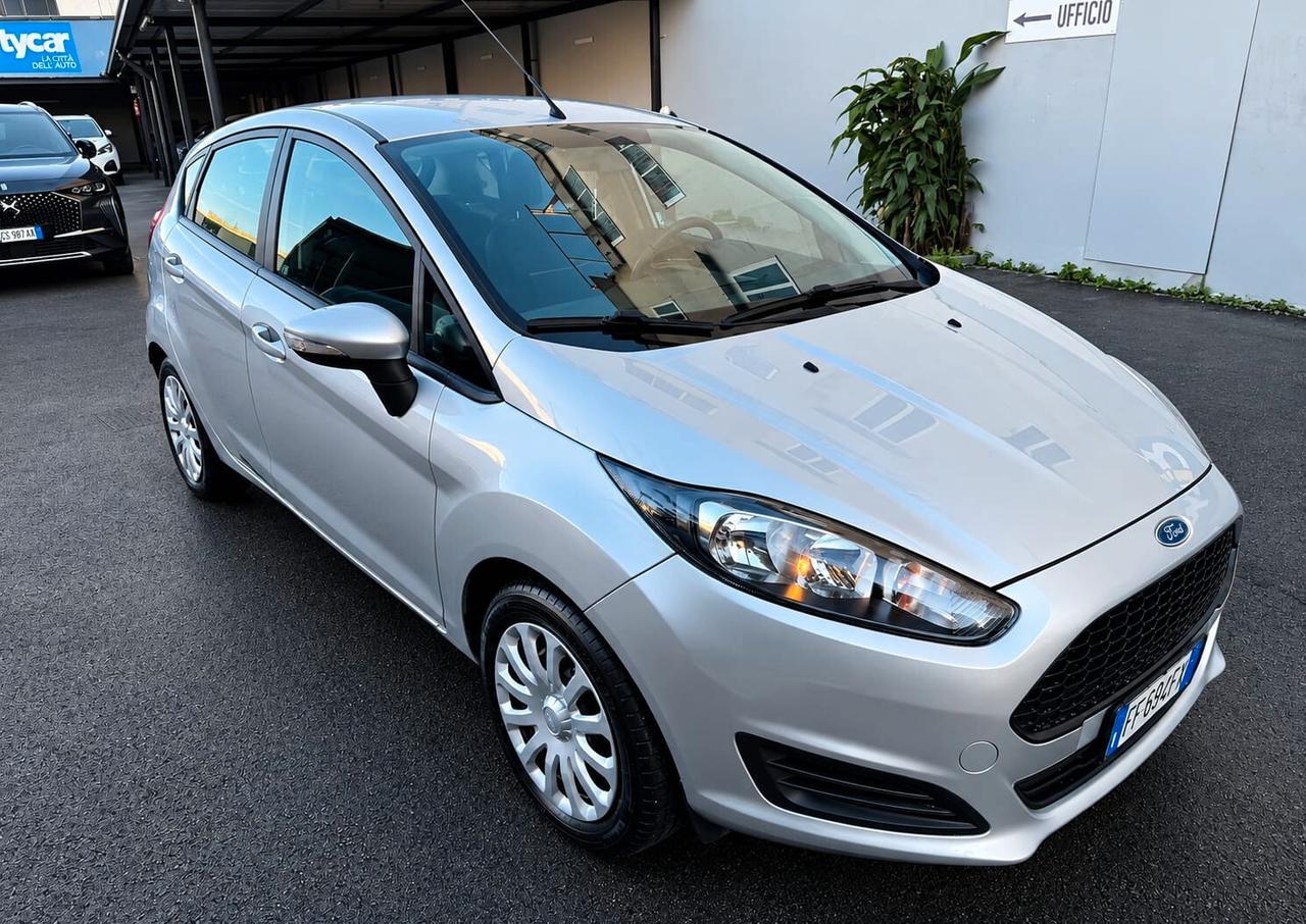 Ford Fiesta 1.5 TDCi 75CV 5 porte Business