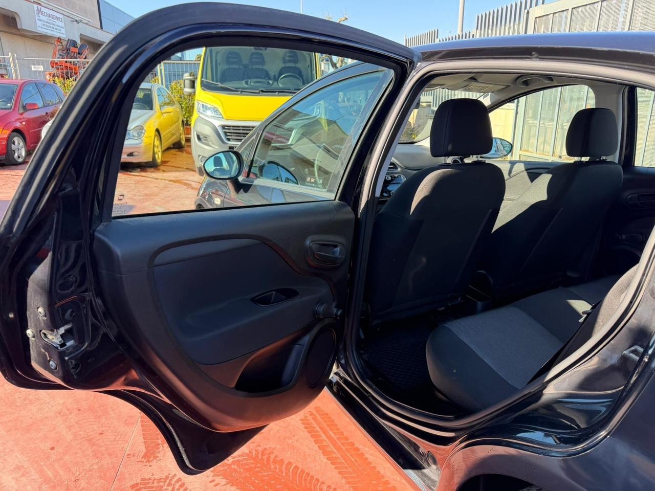 Fiat Punto 1.4 8V 5 porte Easypower Lounge