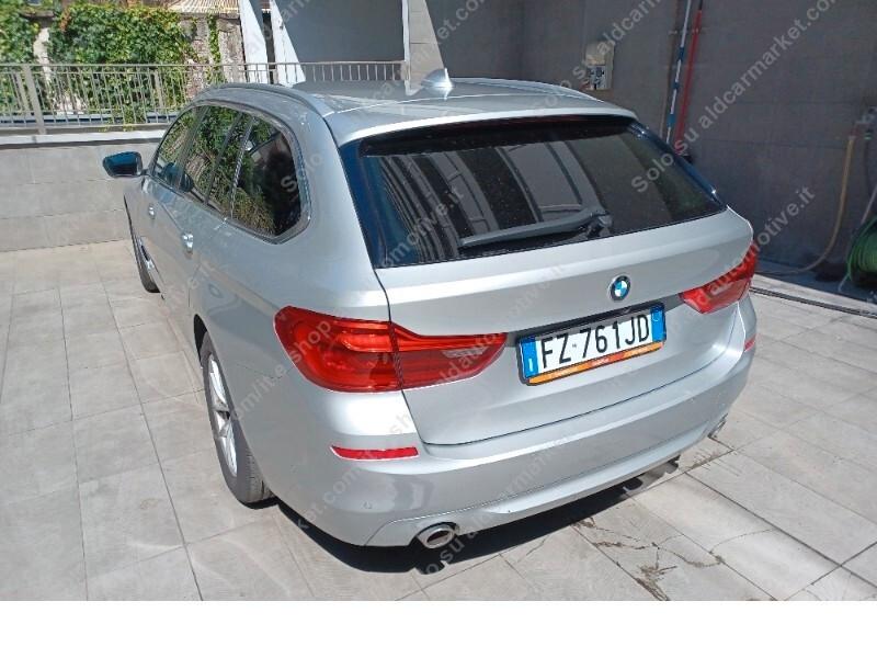 Bmw 518d Touring 150cv Aut. *FULL OPT.* da VETRINA