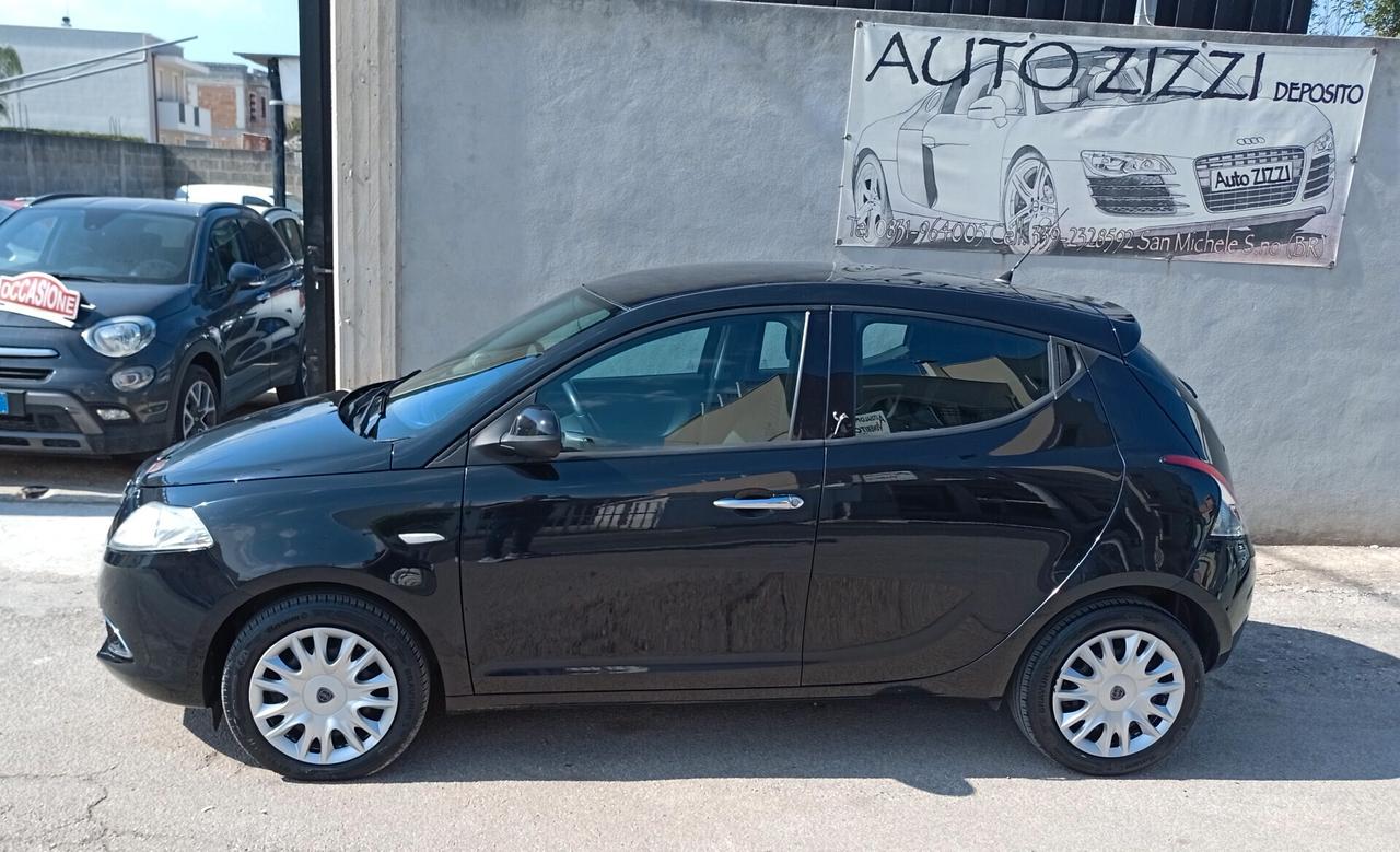 Lancia Ypsilon 1.3 MJT 16V 95 CV 5 porte S&S Silver