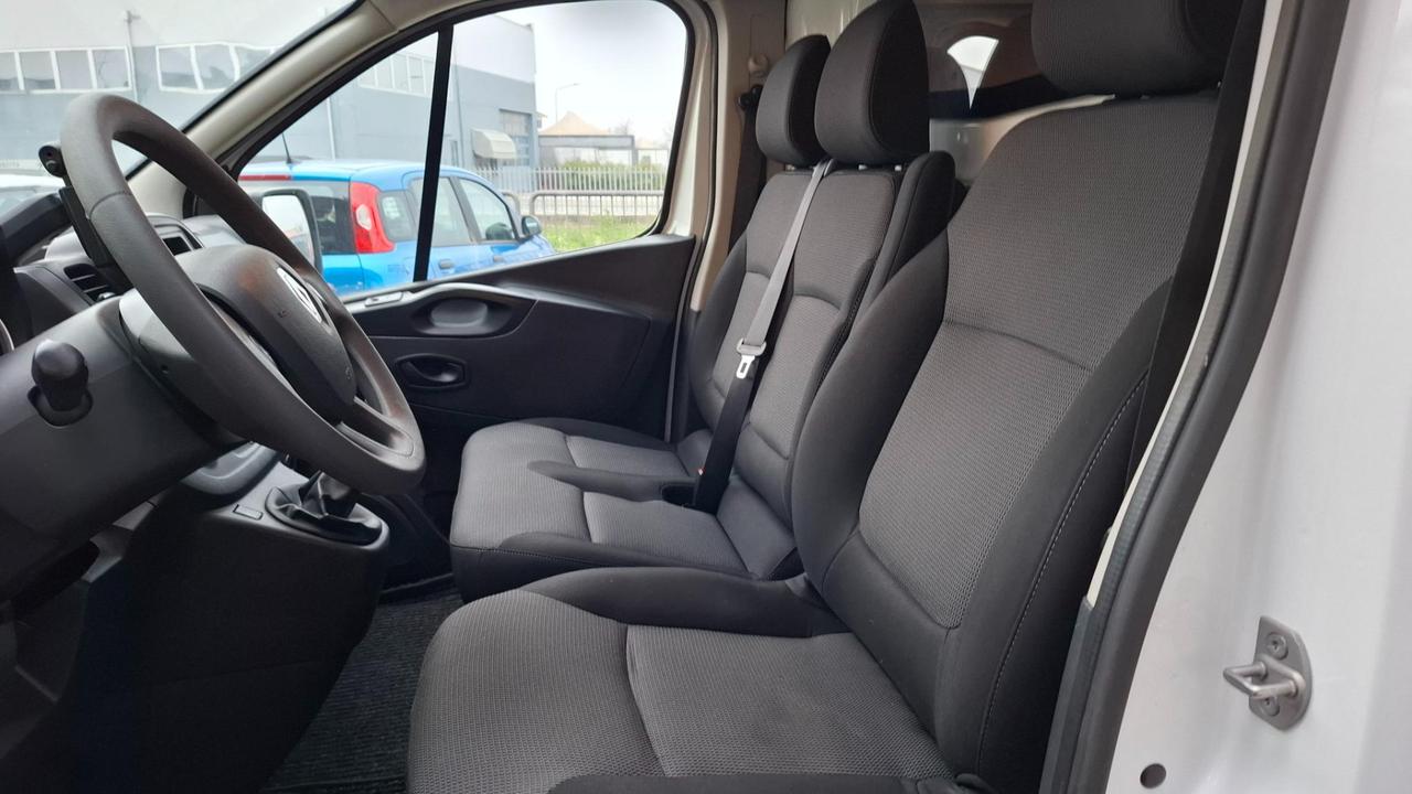 RENAULT Trafic T27 2.0 dci 120cv L1H1 Ice