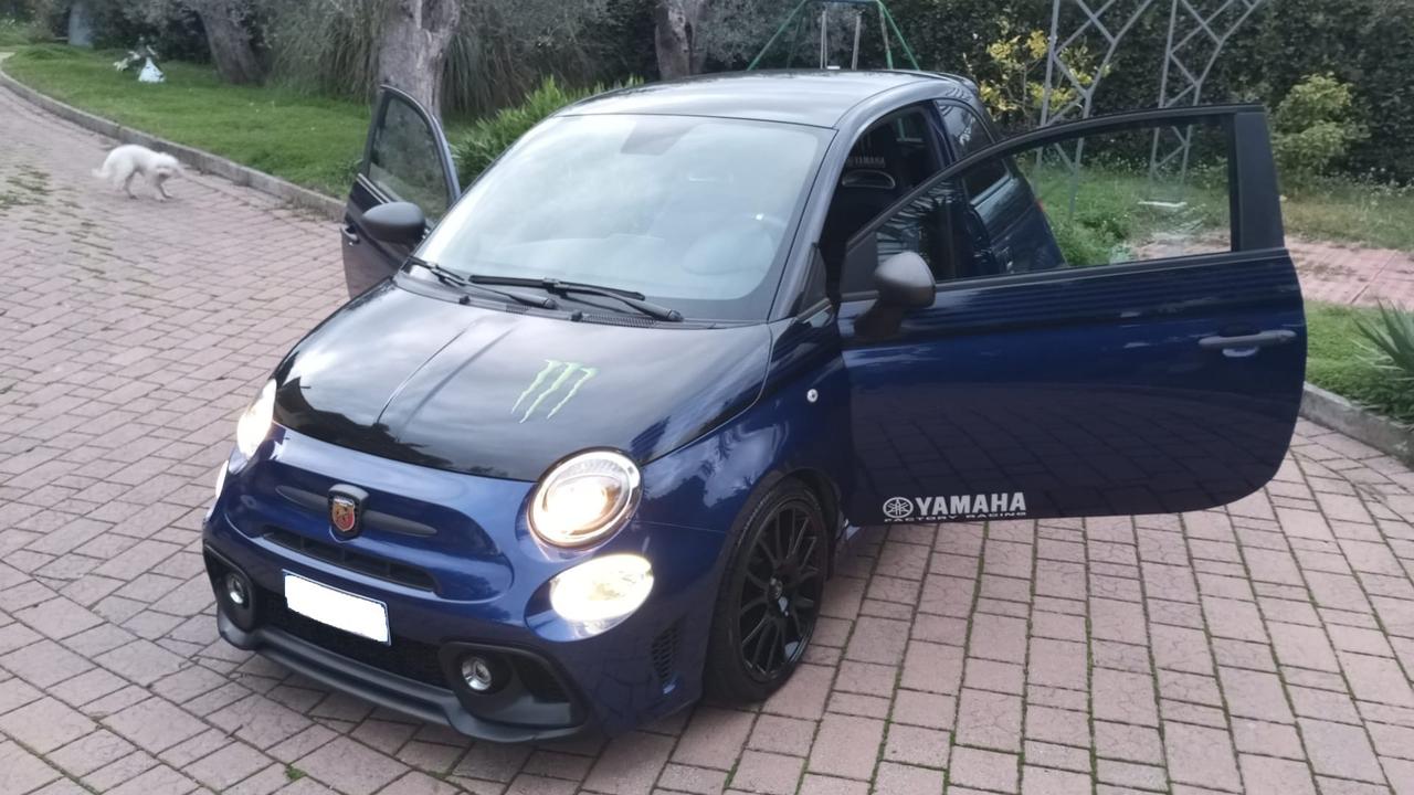 Abarth 595 1.4 Turbo T-Jet 165 CV Monster Energy Yamaha