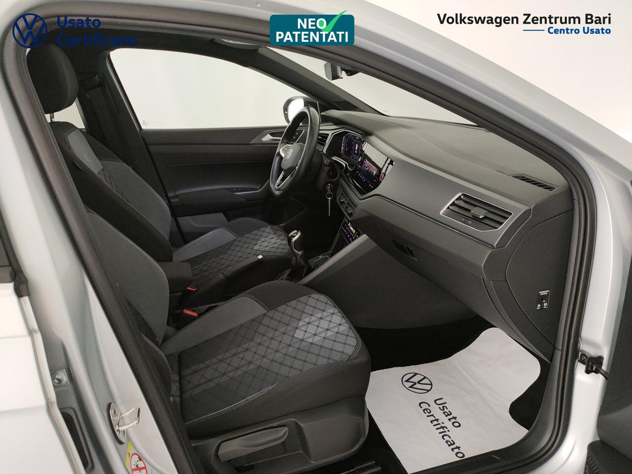 Volkswagen Taigo 1.0 tsi r-line 110cv