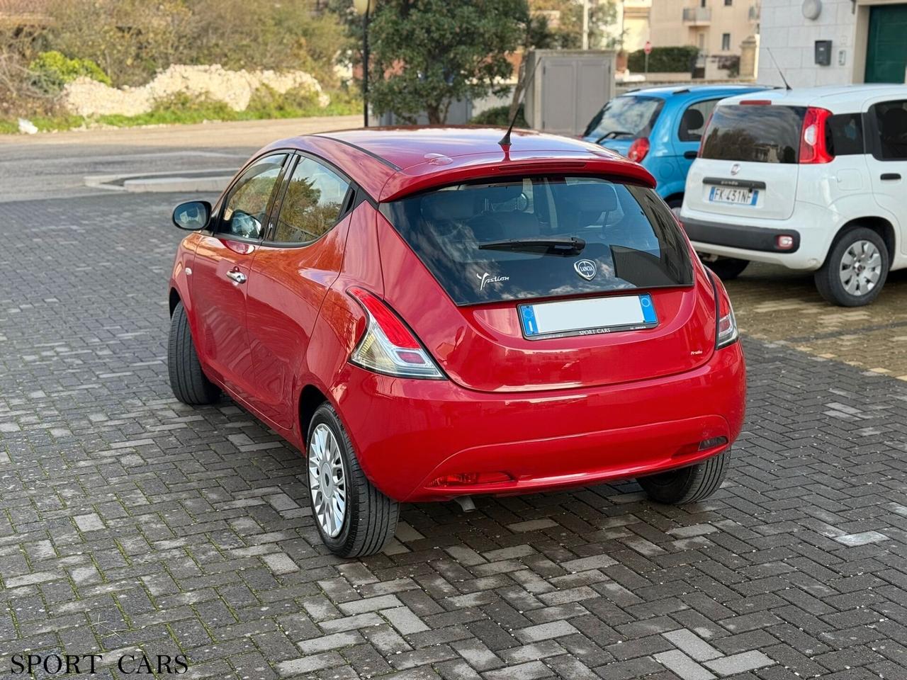 Lancia Ypsilon 1.2 69 CV 5 porte Gold , NEOPATENTATI