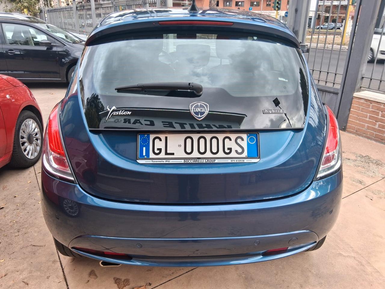 Lancia Ypsilon 1.0 FireFly 5 porte S&S Hybrid Ecochic A. Ferretti