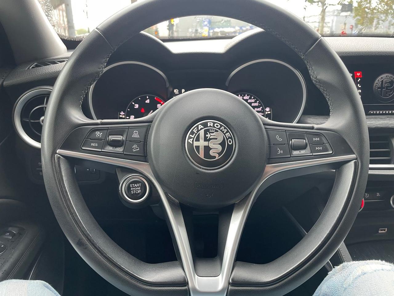 Alfa Romeo Stelvio Sport Tech 2.2