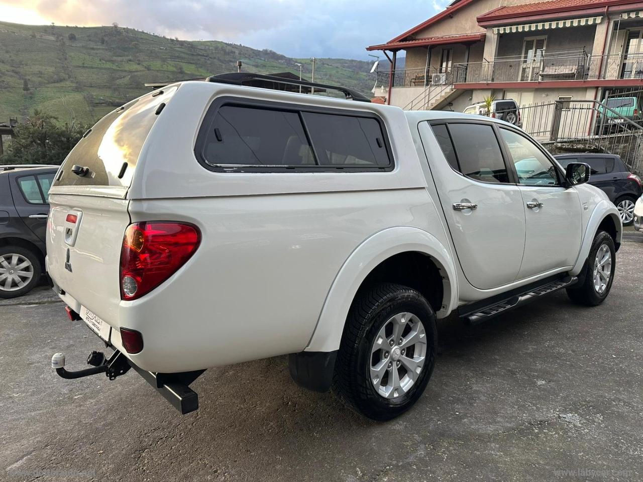 MITSUBISHI L200 2.5 DI-D/178CV DC Intense Plus