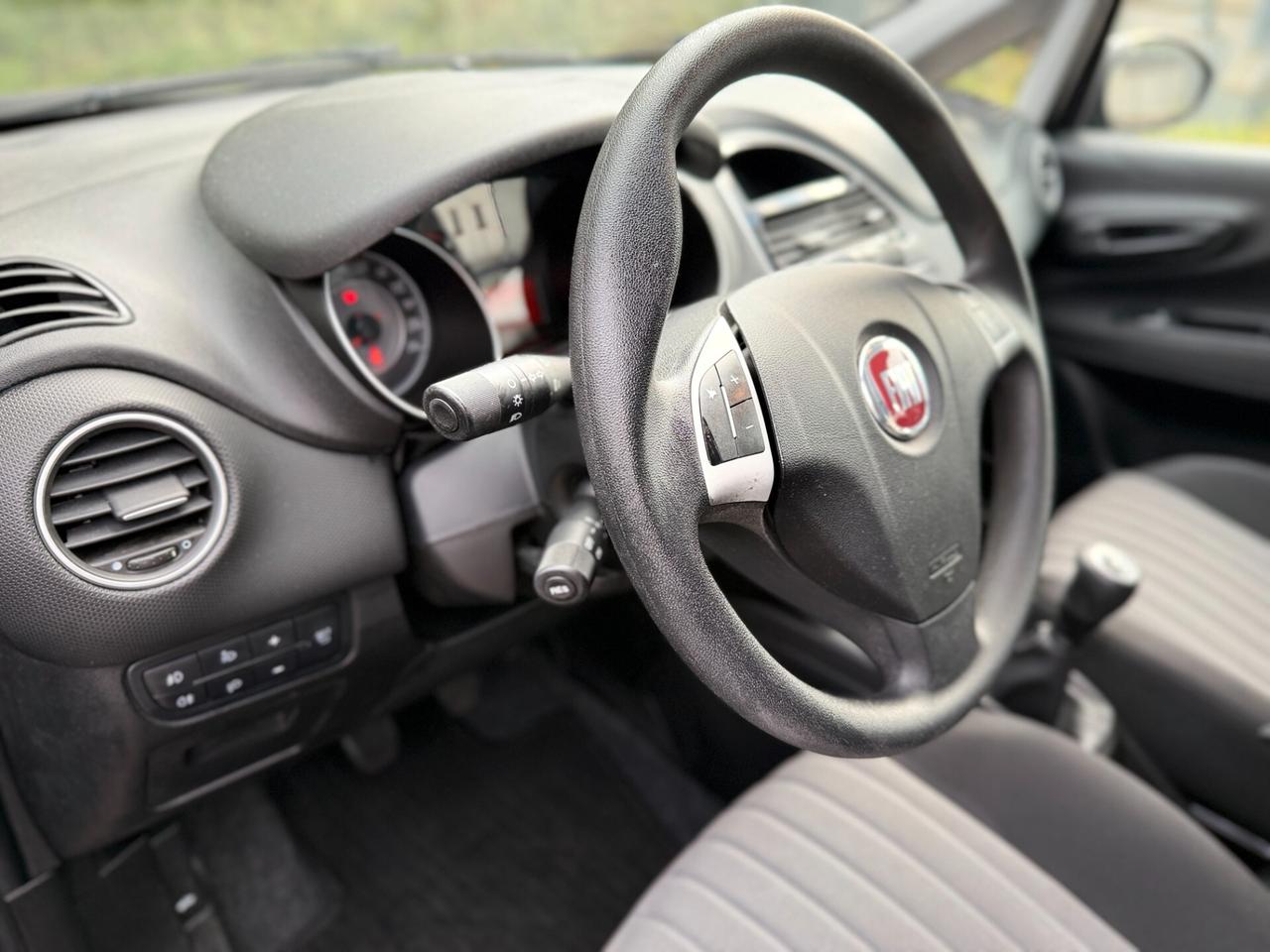 Fiat Punto 1.3 MJT II S&S 95 CV Street Euro6