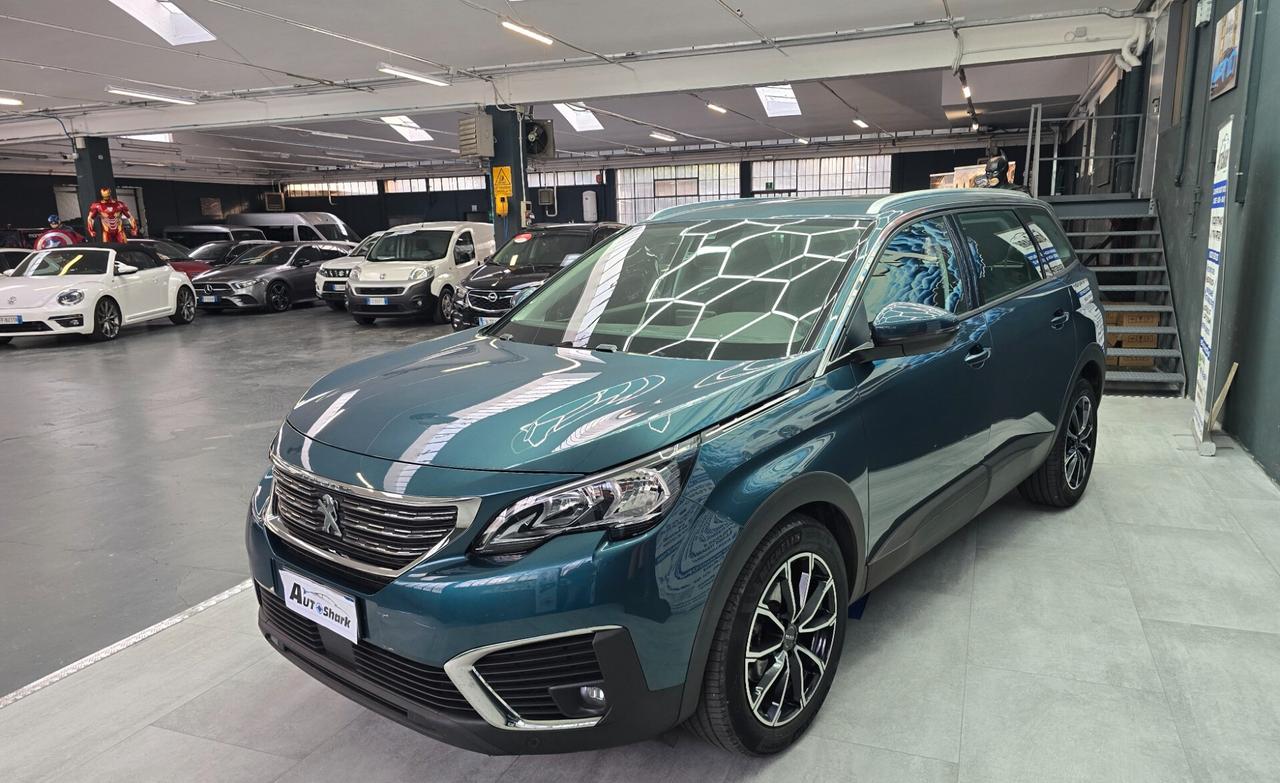 PEUGEOT 5008 ACTIVE 1.2 TURBO 7P