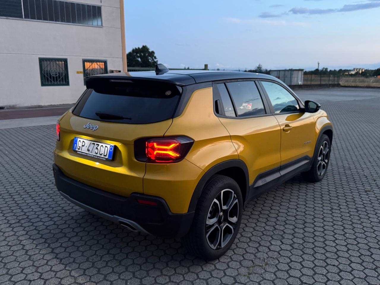 Jeep Avenger 1.2 Turbo 100 CV Summit