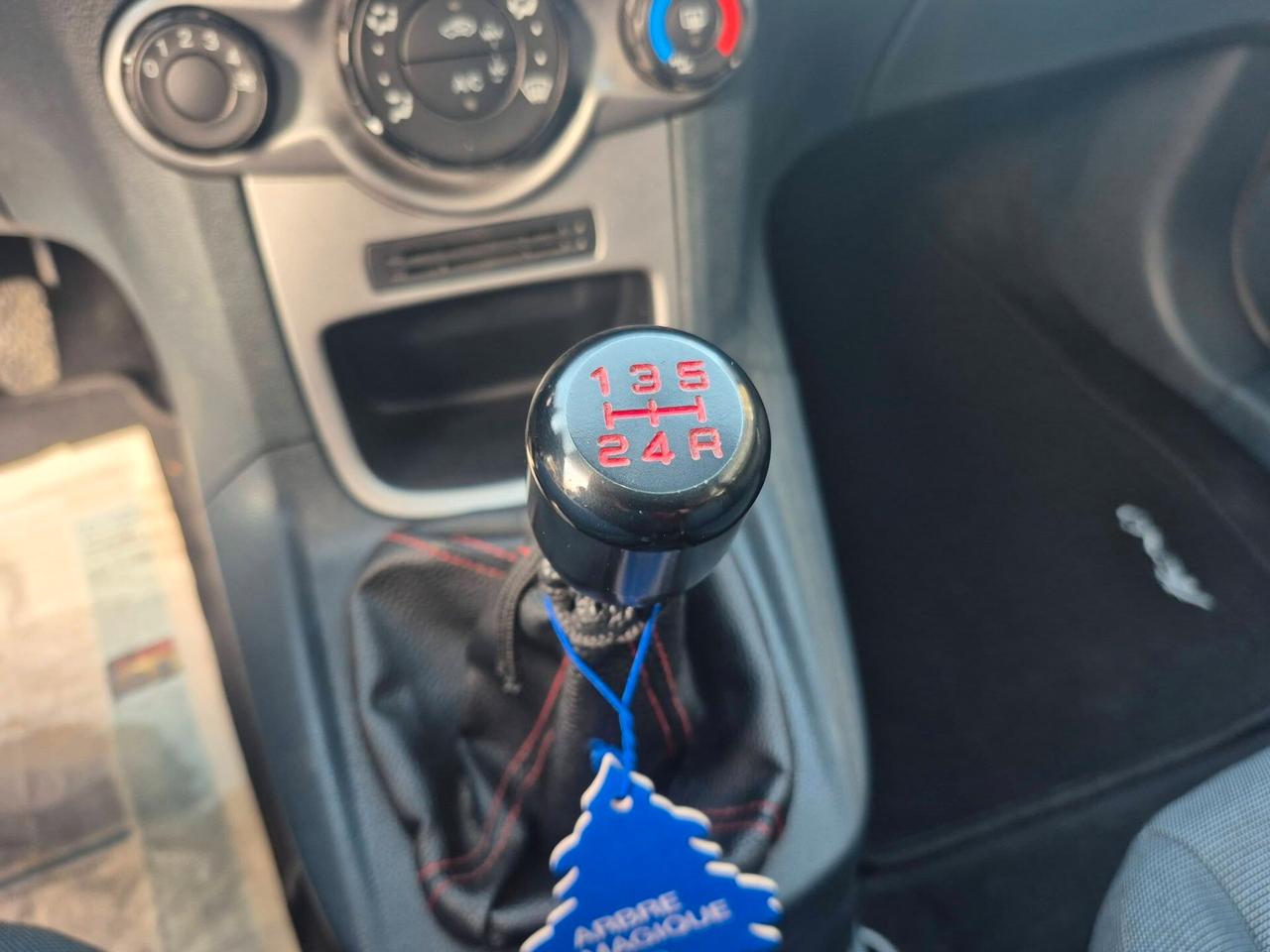 Ford Fiesta 1.4 TDCi 5p. Titanium