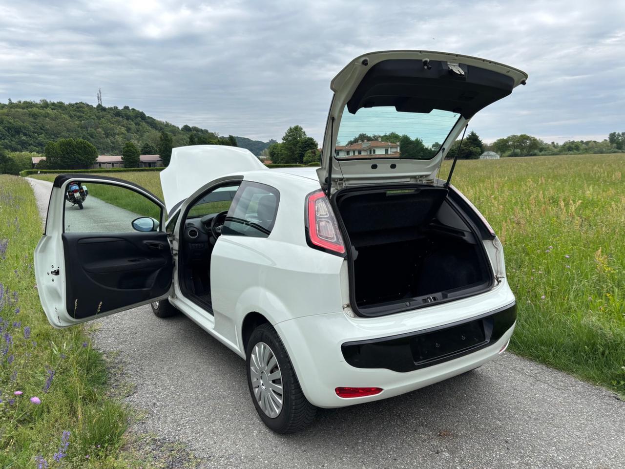 Fiat Punto Evo 1.4 benzina euro 5 PARI AL NUOVO