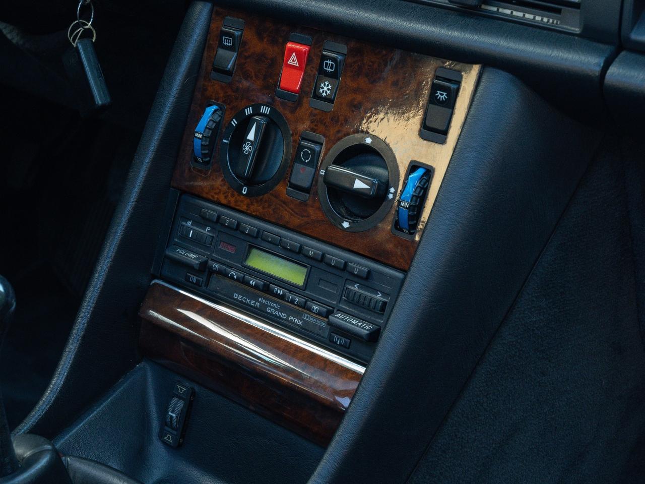 Mercedes-benz S 300 SE