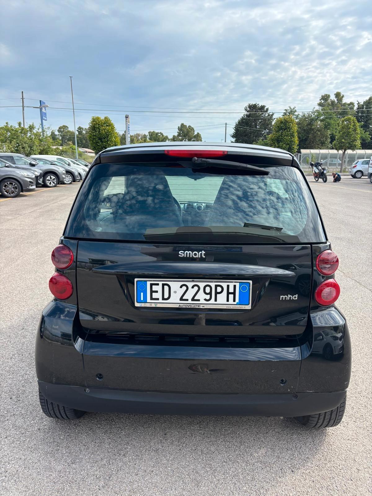 Smart ForTwo 1000 52 kW MHD coupé pure