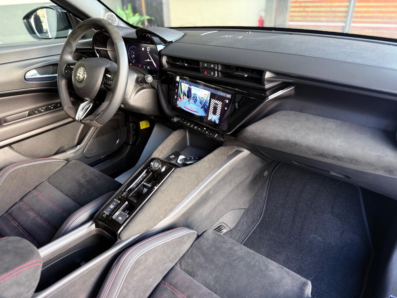 Alfa Romeo Junior 1.2 145 CV Hybrid eDCT6 Speciale