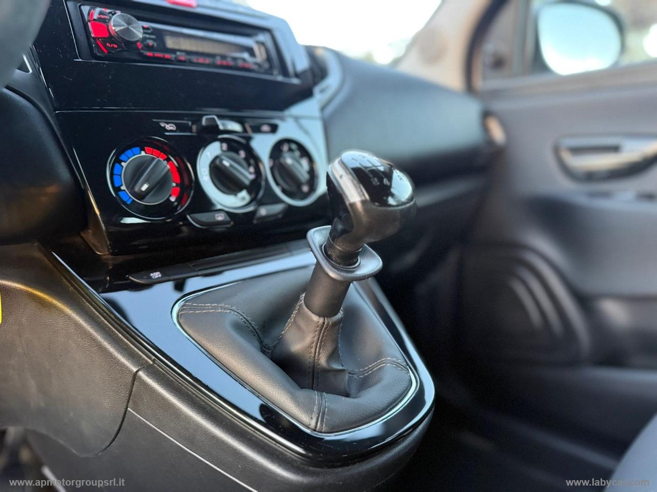 LANCIA Ypsilon 1.2 69 CV 5p. S&S ELEFANTINO BLU