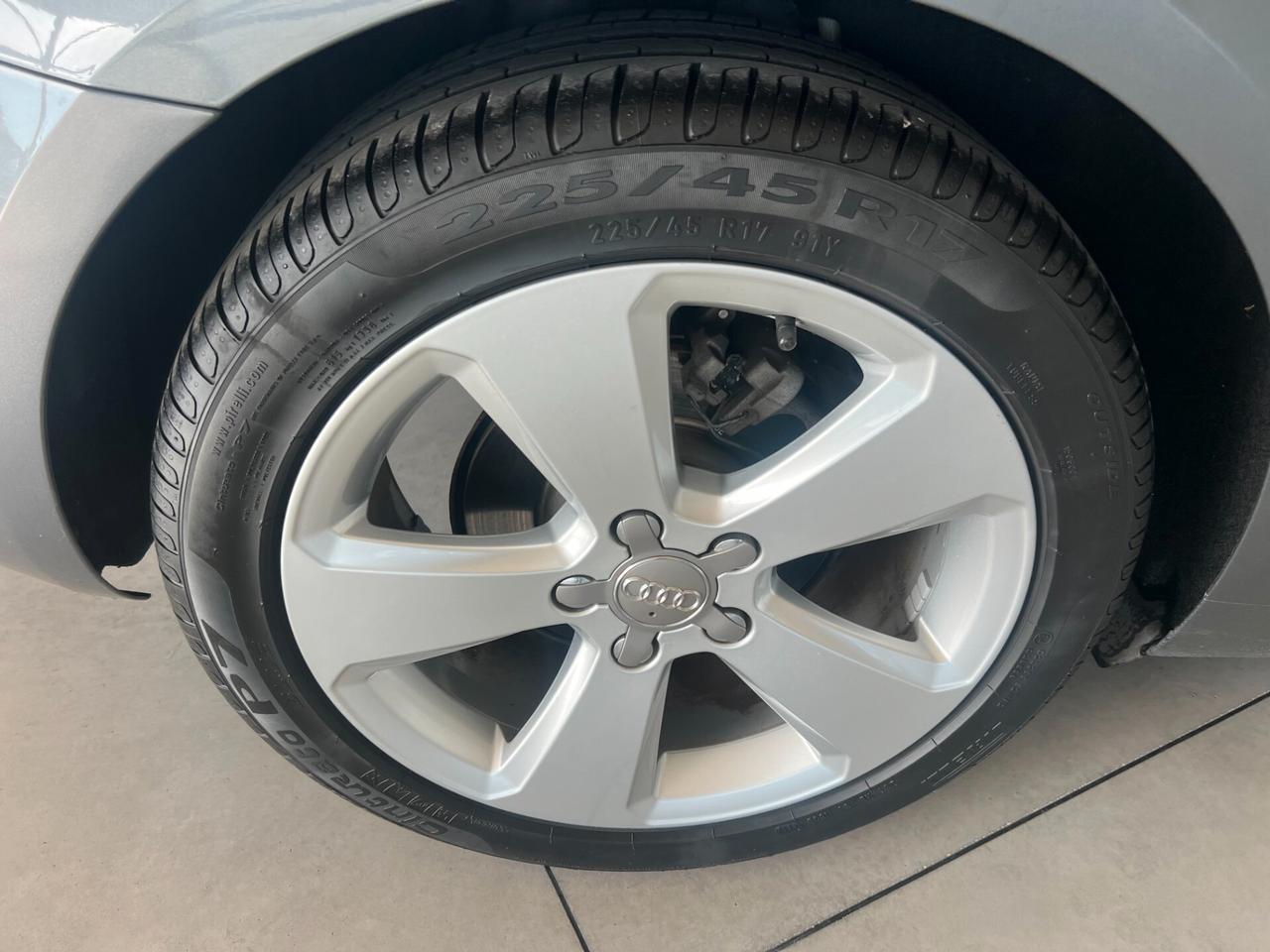 Audi A3 SPB 1.6 TDI Ambiente TUTTA TAGLIANDATA AUDI OK NEOPATENTATI