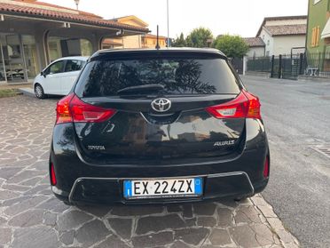 Toyota Auris 1.4 D-4D Lounge