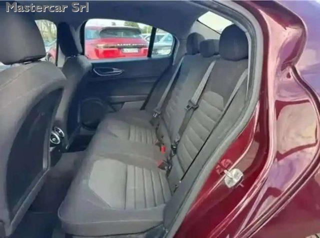 ALFA ROMEO Giulia 2.2 t Business 160cv AT8 - FV255SR