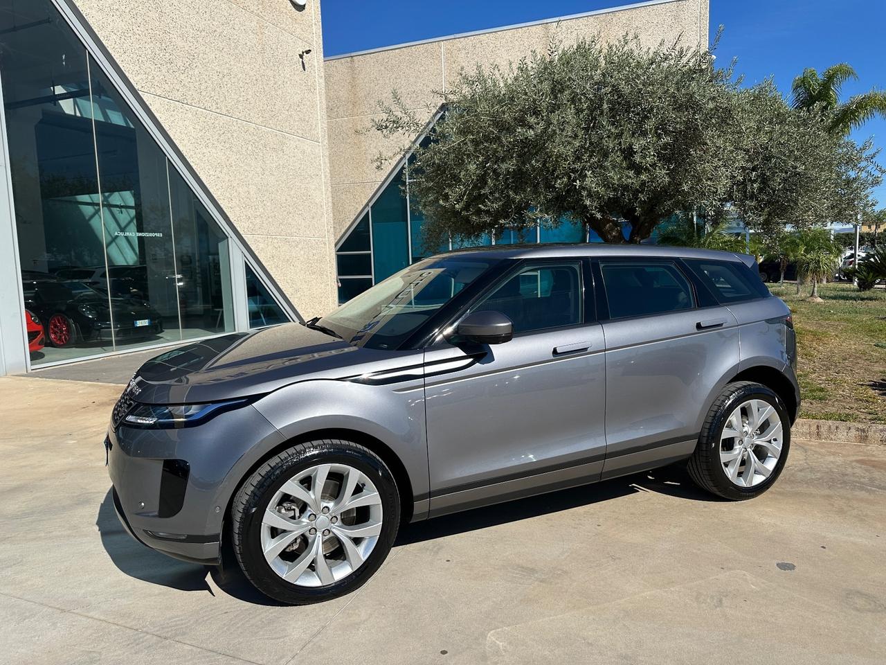 Range Rover Evoque 2.0d SE 163cv possibilità noleggio no scoring