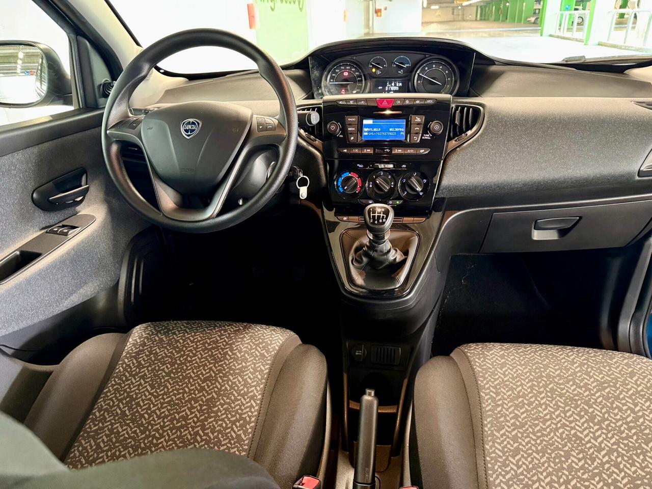 Lancia Ypsilon 1.0 FireFly 5 porte S&S Hybrid Silver