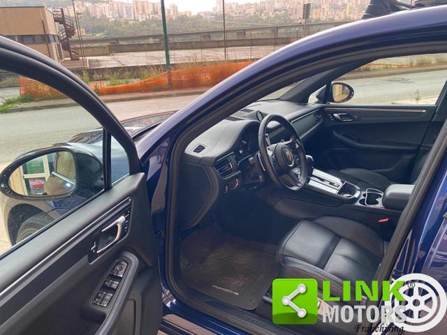 PORSCHE Macan 2.0