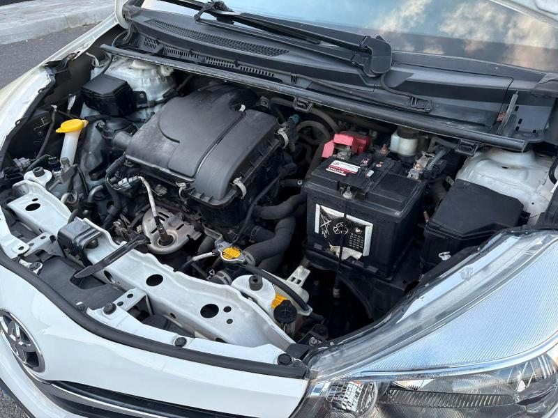 Toyota Yaris 5 Porte 1.0 BENZ 69 CV ADATTA A NEOPATENTATI