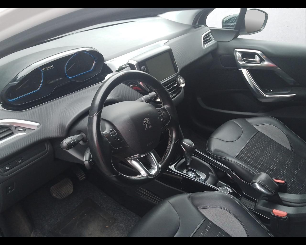 PEUGEOT 2008 - PureTech Turbo 110 EAT6 S&S Allure