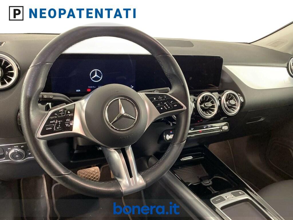 Mercedes GLA 180 180 D Progressive Advanced Plus 8G-DCT