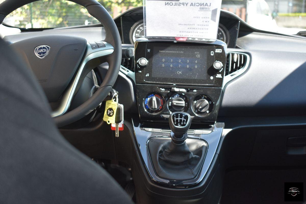 LANCIA - Ypsilon - 1.0 FireFly 5p.S&S Hyb. Platino