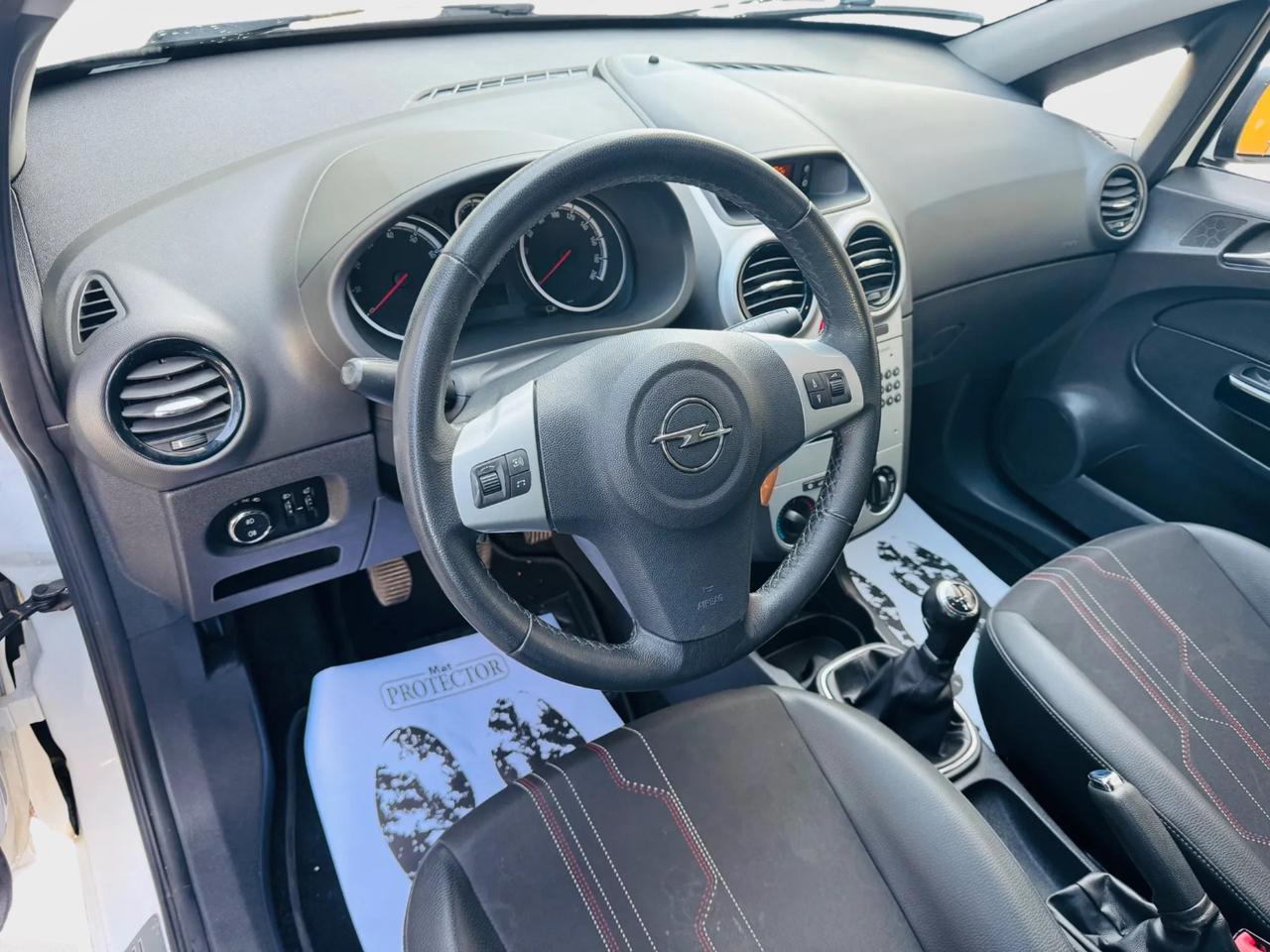 Opel Corsa 1.2 benzina gpl anno 2013