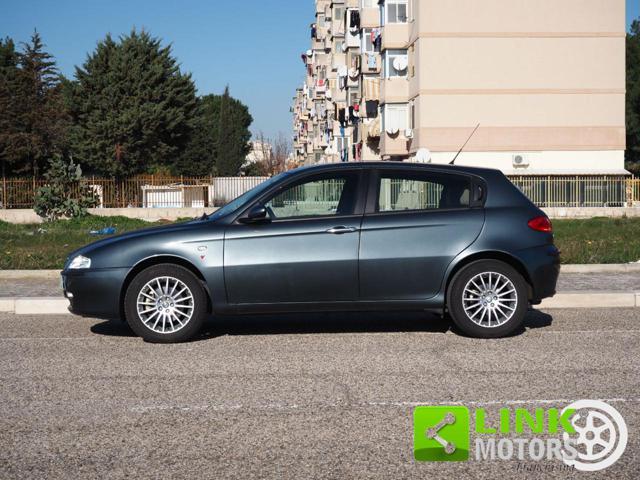 ALFA ROMEO 147 1.6i 16V T.S. (105 CV) cat 5p. Dist.