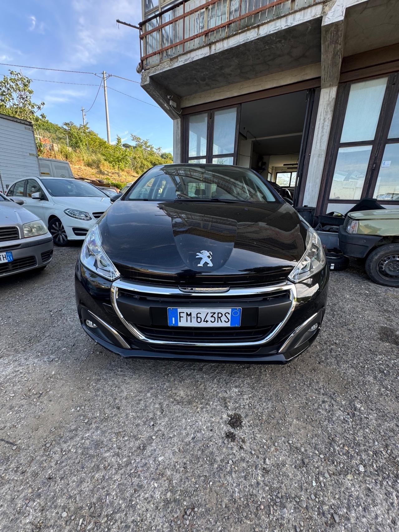 Peugeot 208 PureTech 82 5p. GPL Allure